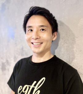 E9th中御所店パーソナルトレーナー安達雄二