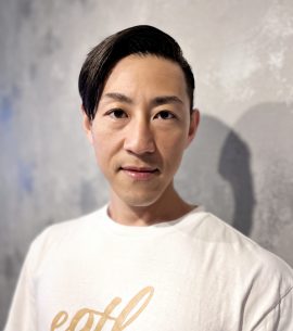 小柳トレーナーの写真